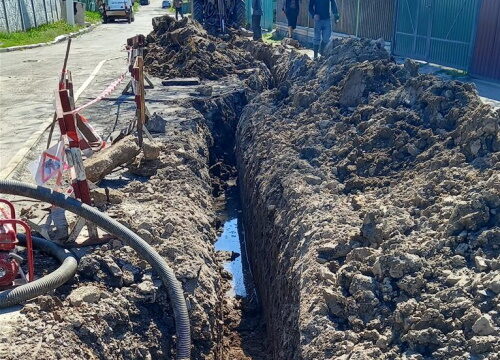 Наші фахівці виконують заміну ділянки водопровідної мережі